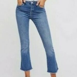 Free people woman cropped distress hem jeans size 30